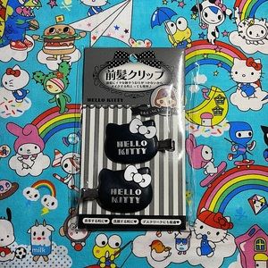 Hello Kitty black and silver bow clips